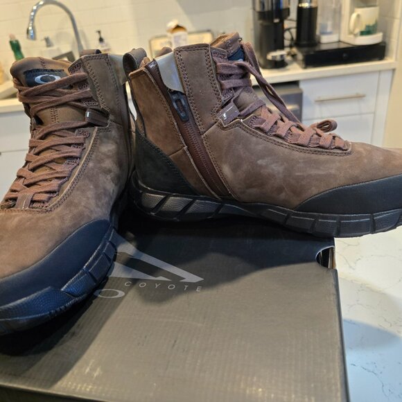 Oakley Coyote Mid Zip Boots - FOF100348-880 - Mens Size 10 Brown / Black NEW - Picture 3 of 11